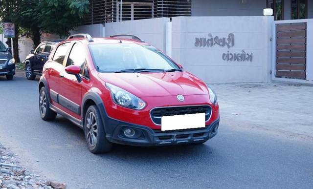 https://images10.gaadi.com/usedcar_image/4596308/original/processed_e373048b-e801-46b0-a954-f50c17fd1d1a.jpg?imwidth=6400