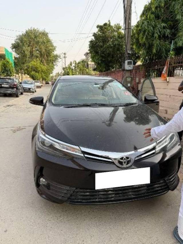 https://images10.gaadi.com/usedcar_image/4596348/original/processed_41a9b1d5-c4d2-409d-9834-022888bcbe3d.jpeg?imwidth=6400