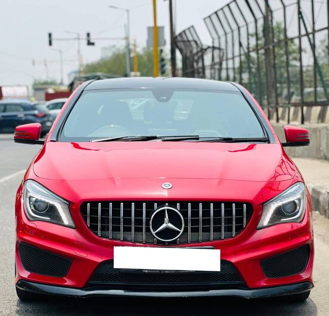 https://images10.gaadi.com/usedcar_image/4596353/original/processed_60a42e8b1354cc7f03f4e9575182f160.jpg?imwidth=6402