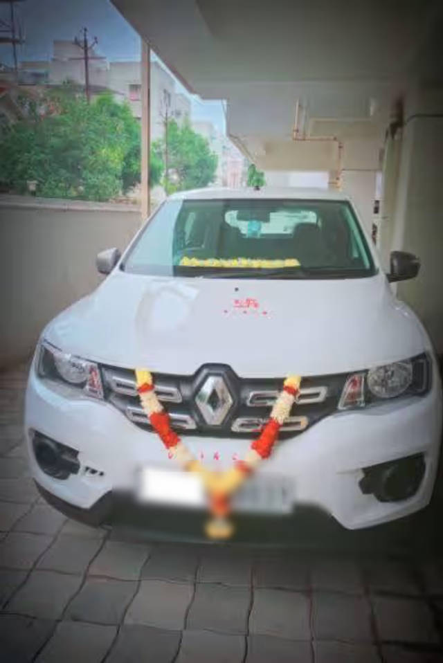 https://images10.gaadi.com/usedcar_image/4596371/original/c8807ec3-9ca7-406d-ae1a-104c90c5836e.png?imwidth=6400
