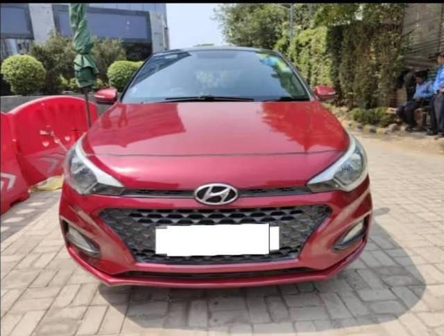 https://images10.gaadi.com/usedcar_image/4596372/original/processed_907e00e9-ba88-4e5d-8f43-b09a051bf61e.jpg?imwidth=6400