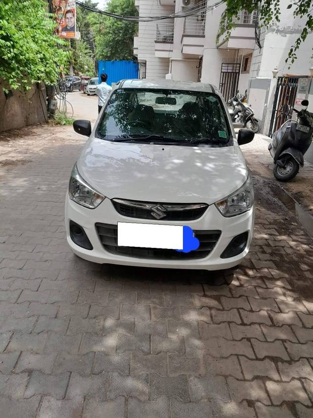 https://images10.gaadi.com/usedcar_image/4596380/original/processed_cb8e2e1f19d54bdbfbb109da2bf0a181.jpg?imwidth=6402