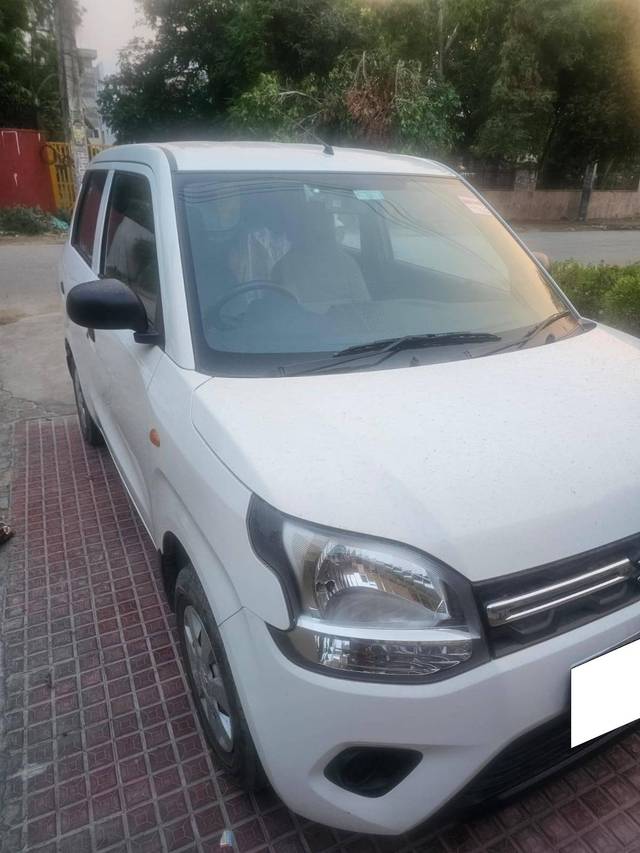 https://images10.gaadi.com/usedcar_image/4596390/original/processed_f9de6c7a-d952-47f6-b5c8-0253300baff8.jpg?imwidth=6400