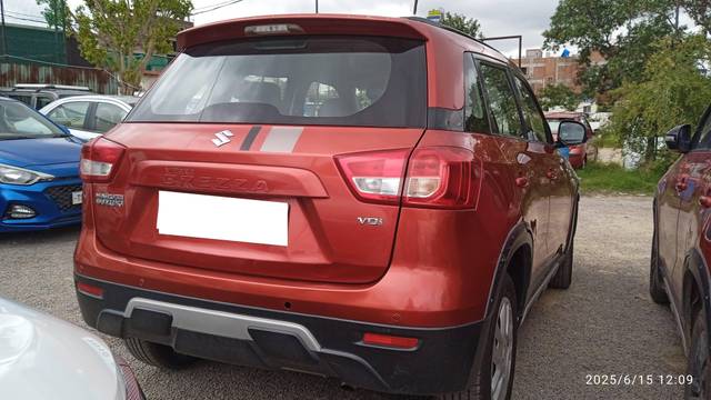 https://images10.gaadi.com/usedcar_image/4596409/original/processed_aadb69e323fd55994b46caf6ce8b1f82.jpg?imwidth=6401