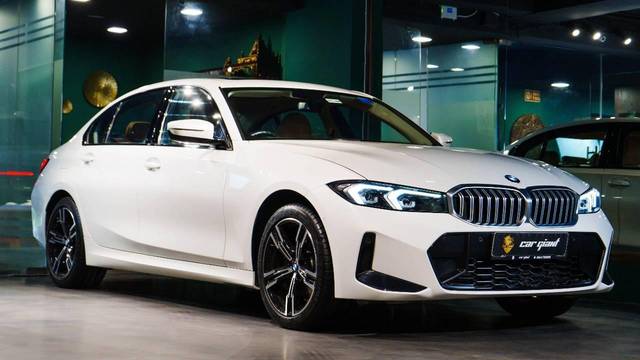 https://images10.gaadi.com/usedcar_image/4596432/original/processed_96c4afb1e1b49500c2904a2b20552288.jpg?imwidth=6402