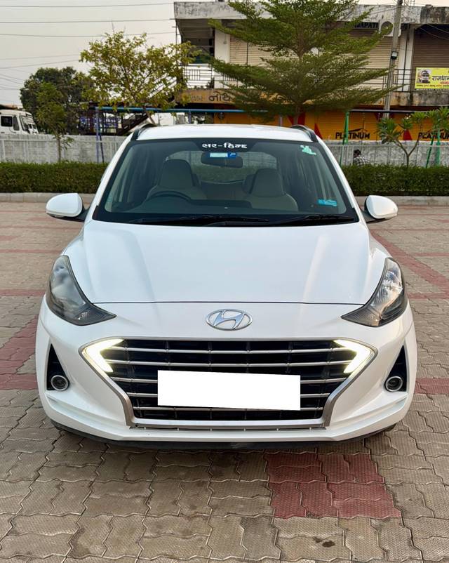 https://images10.gaadi.com/usedcar_image/4596436/original/processed_347e6a83-2d70-4987-8532-6066131734f2.jpg?imwidth=6400