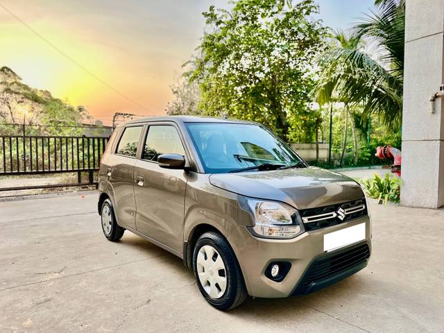 https://images10.gaadi.com/usedcar_image/4596437/original/processed_8c546e55-e7dc-43cf-9c59-cbfc27255240.jpg?imwidth=6400