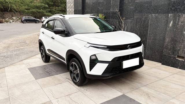 https://images10.gaadi.com/usedcar_image/4596440/original/processed_05974359bd4334e4ea733207235349c1.jpg?imwidth=6400
