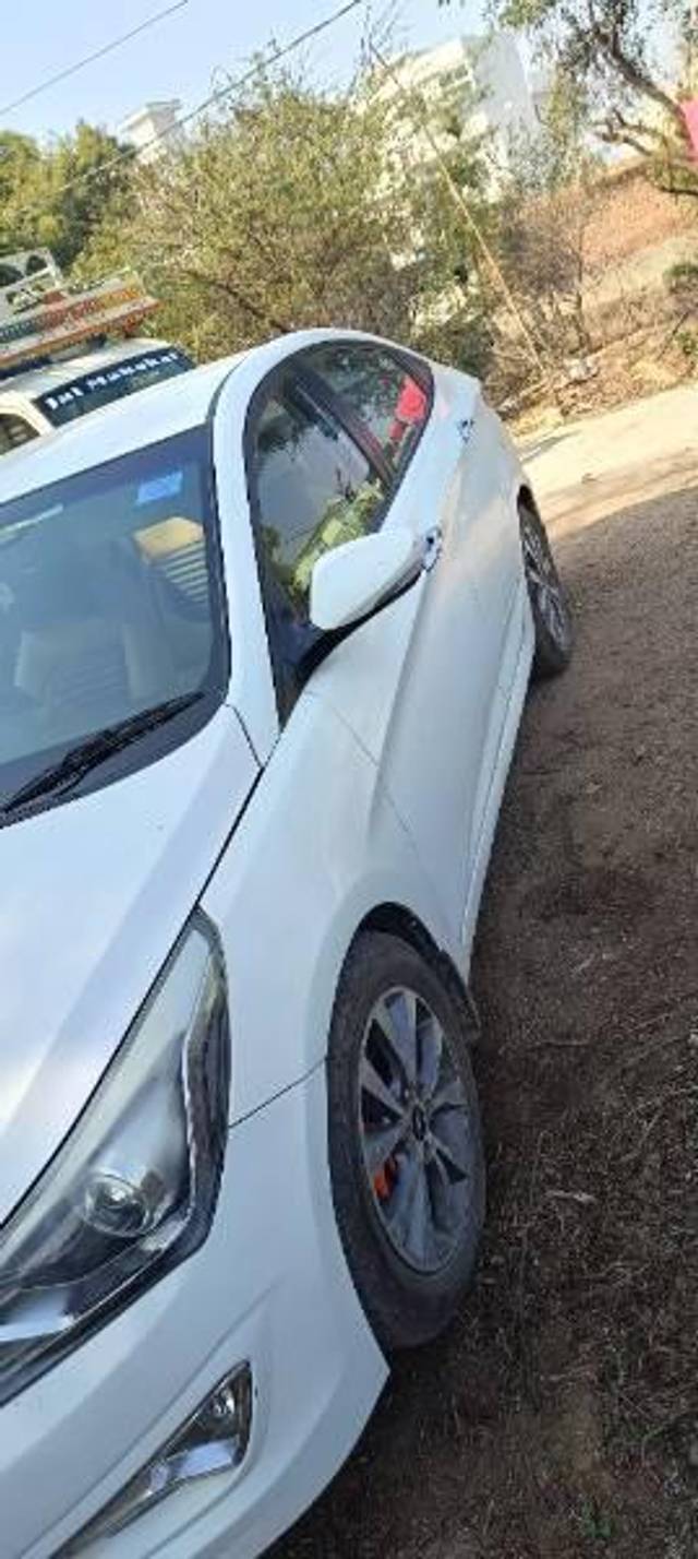 https://images10.gaadi.com/usedcar_image/4596445/original/processed_cfb83f1e-9979-40c0-b500-b59adaabe788.jpg?imwidth=6402