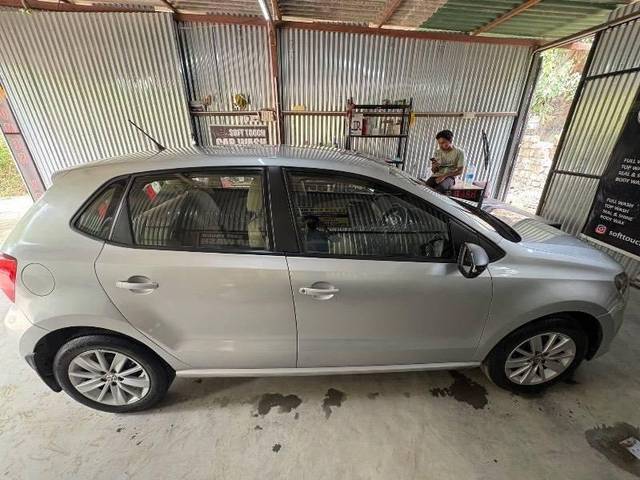 https://images10.gaadi.com/usedcar_image/4596447/original/processed_processed_09949ea4-fd98-49ed-b922-28abbce11025.jpeg?imwidth=6400