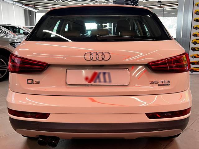 https://images10.gaadi.com/usedcar_image/4596453/original/processed_55066eba902477fdcf666d04504f7a1b.JPG?imwidth=6402