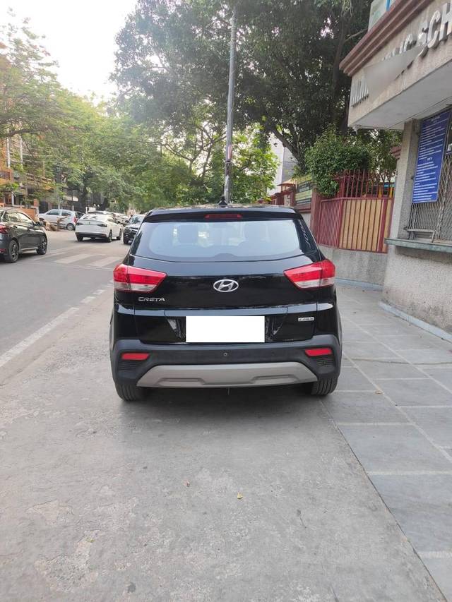 https://images10.gaadi.com/usedcar_image/4596470/original/processed_34680586285f674d3483d04cc38f9222.jpg?imwidth=6401