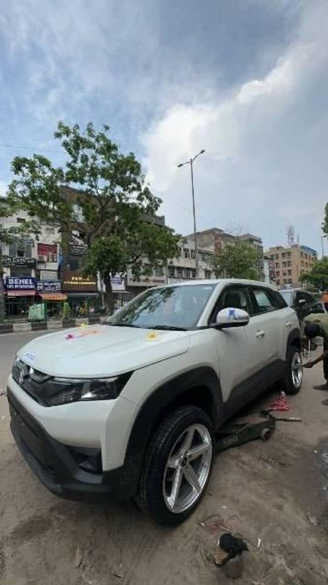 https://images10.gaadi.com/usedcar_image/4596473/original/processed_b130cd55-c3c3-4048-b84a-4b41fdfff91a.jpeg?imwidth=6401
