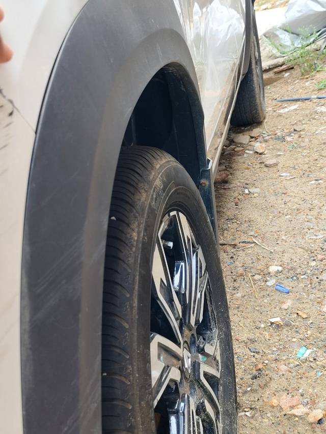 https://images10.gaadi.com/usedcar_image/4596486/original/2b3f0a986587556108a97eafd2cb33ab.jpg?imwidth=6402