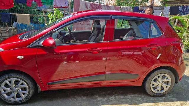 https://images10.gaadi.com/usedcar_image/4596505/original/processed_55f2349a-abcf-44bf-8e39-bf100b6c66f3.jpg?imwidth=6402