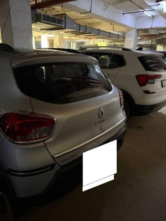 https://images10.gaadi.com/usedcar_image/4596530/original/processed_713fd931-4923-46e6-aa0d-30493a478745.jpeg?imwidth=6402