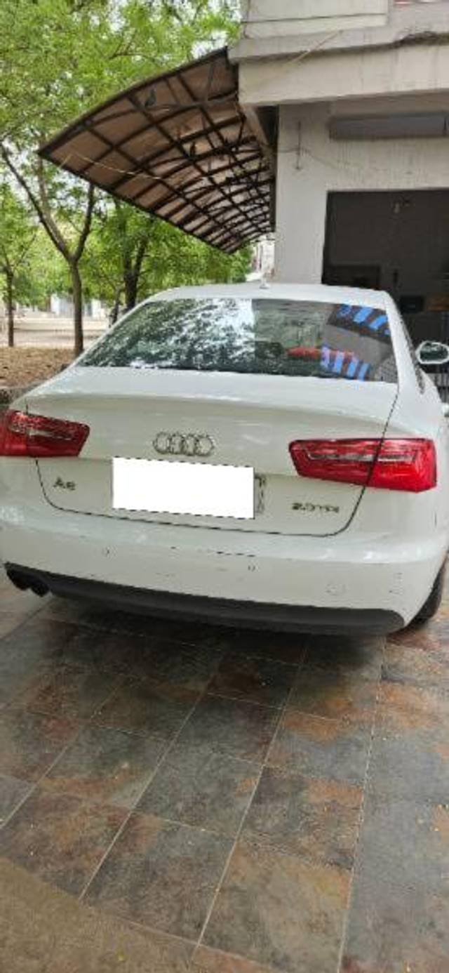 https://images10.gaadi.com/usedcar_image/4596541/original/processed_fd9dbd7a-4cdd-4f75-a0a7-4d66148ae991.jpg?imwidth=6401