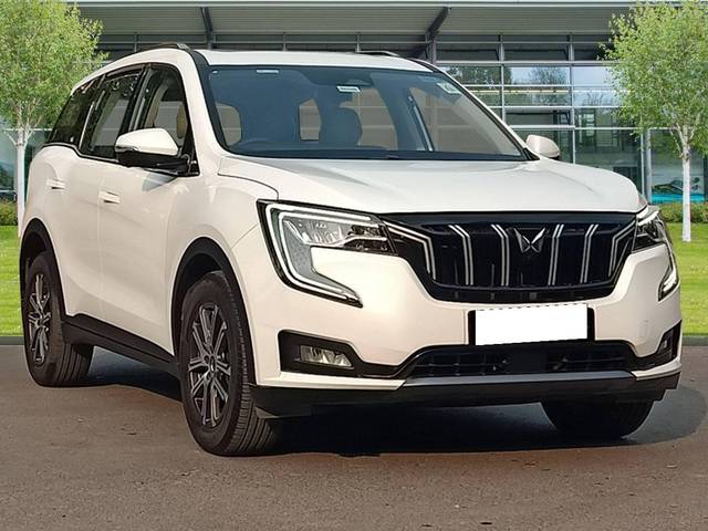 https://images10.gaadi.com/usedcar_image/4596551/original/processed_c8598c0f7e011d0e7c6ec95da09a21a0.jpg?imwidth=6400