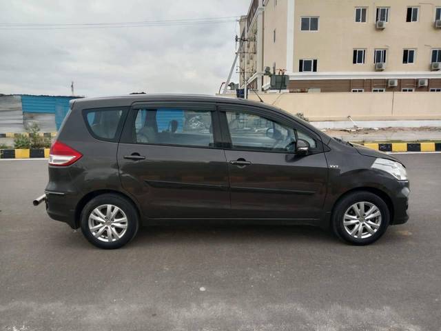 https://images10.gaadi.com/usedcar_image/4596586/original/processed_c77ed3795675e4693e8ea3ba18dc94d9.jpg?imwidth=6401
