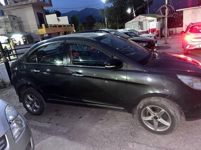 https://images10.gaadi.com/usedcar_image/4596588/original/processed_c1863c1c-58f3-48ed-9e96-70e876ae5439.jpeg?imwidth=6401