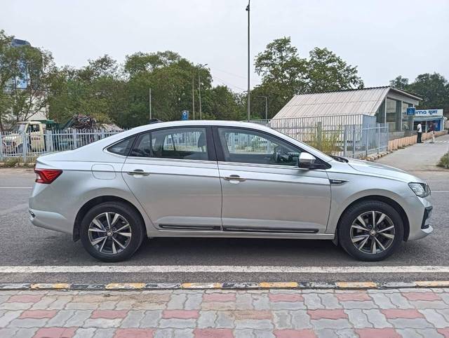https://images10.gaadi.com/usedcar_image/4596628/original/processed_537e9c028169763a9cea69e41da2d416.jpg?imwidth=6401