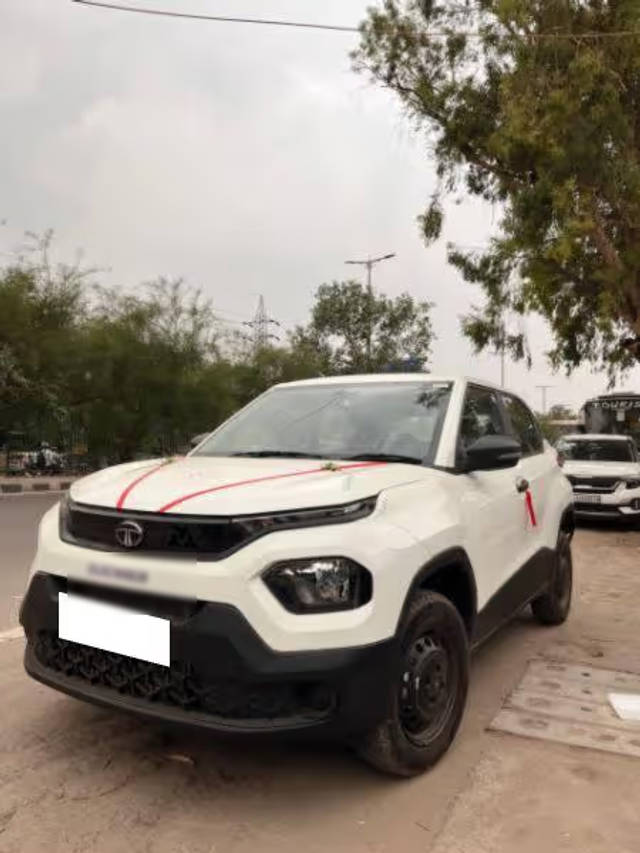 https://images10.gaadi.com/usedcar_image/4596630/original/69802c28-243c-490a-bab2-3a144484c992.png?imwidth=6401