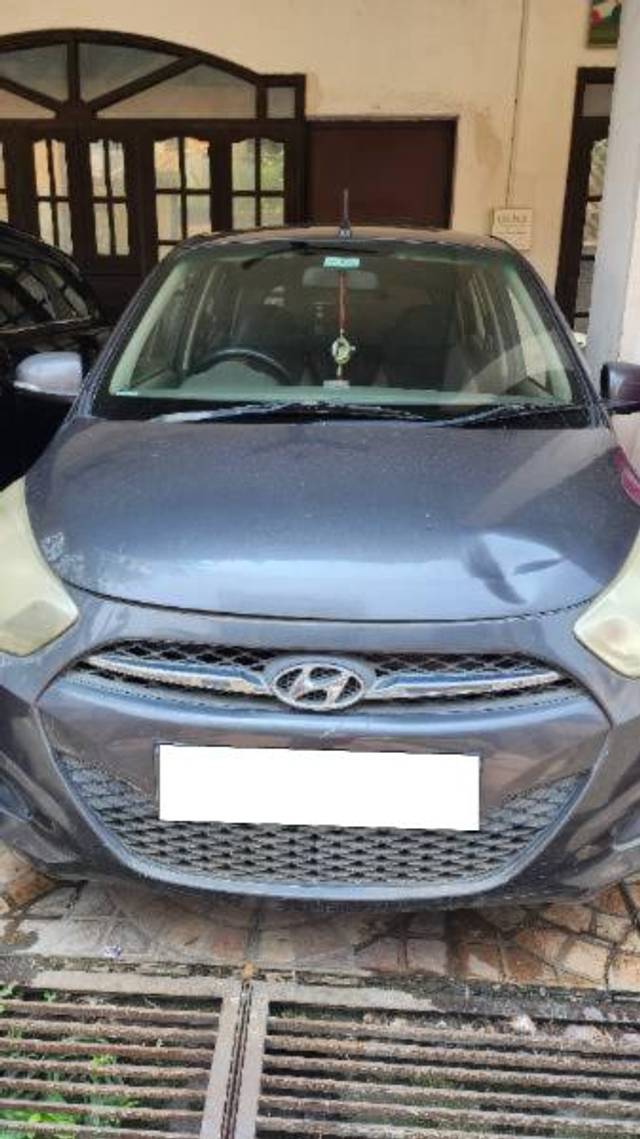 https://images10.gaadi.com/usedcar_image/4596631/original/processed_b1affd5e-80ac-4f0b-9a43-c13835932dd4.jpg?imwidth=6400