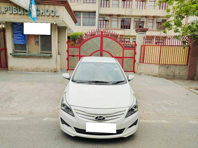 https://images10.gaadi.com/usedcar_image/4596641/original/processed_82c51f7cfcc4f49db0df9f5ff9b8a1a6.jpg?imwidth=6400