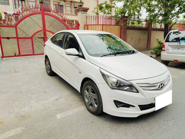 https://images10.gaadi.com/usedcar_image/4596641/original/processed_dd703e95241b1027076a9dbf7d15436c.jpg?imwidth=6401