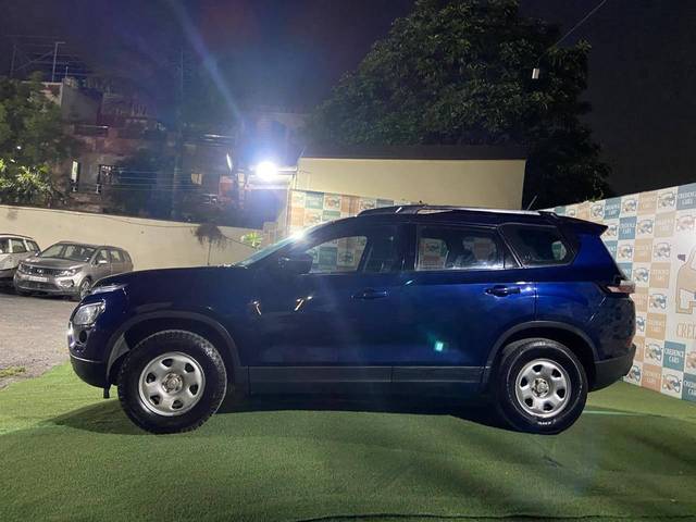 https://images10.gaadi.com/usedcar_image/4596658/original/processed_5b73df2e46d23d8739c9223c4d030558.jpg?imwidth=6402