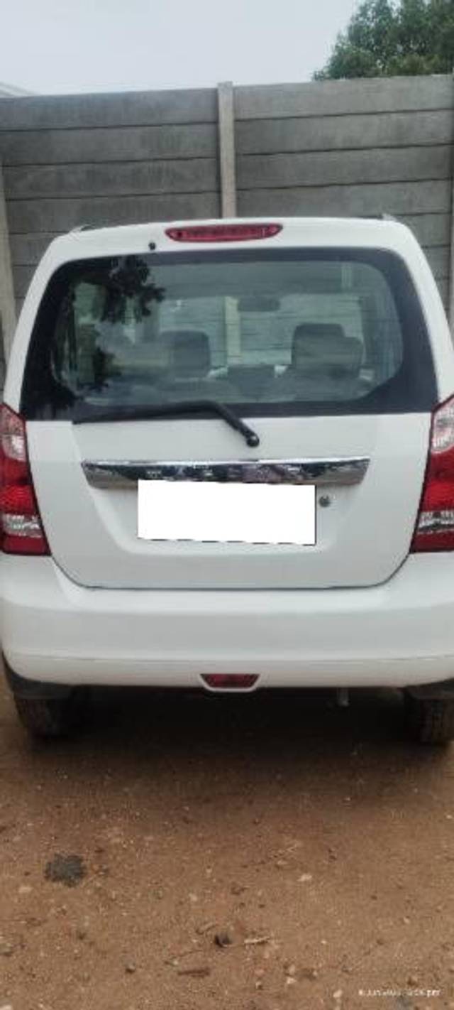 https://images10.gaadi.com/usedcar_image/4596665/original/processed_de39dc7b-6639-470c-85c1-b8f04138c7f5.jpg?imwidth=6402