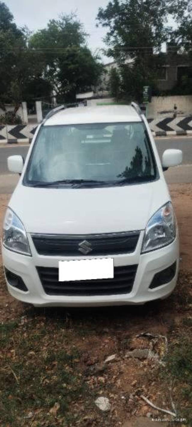https://images10.gaadi.com/usedcar_image/4596665/original/processed_e47d3568-5d1a-40d7-82fd-df1d5a0ab937.jpg?imwidth=6400