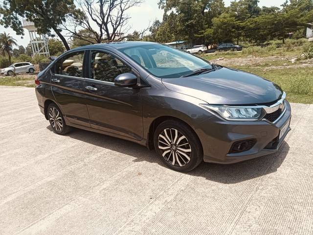 https://images10.gaadi.com/usedcar_image/4596672/original/17153120752191d2ab7e2af8e48f1359.jpeg?imwidth=6400