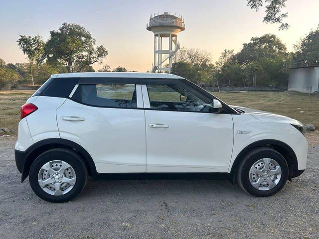 https://images10.gaadi.com/usedcar_image/4596684/original/processed_b8aaf721c46fb3447a8510d74f63efde.jpeg?imwidth=6401