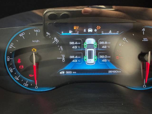 https://images10.gaadi.com/usedcar_image/4596687/original/5ef047d812be36efde5fa06d6773f50d.jpg?imwidth=6402