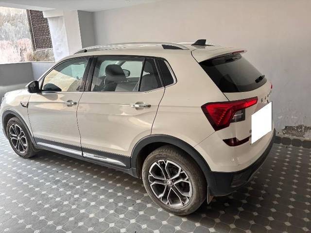 https://images10.gaadi.com/usedcar_image/4596739/original/processed_419dfa25-4663-4d0f-8055-6952e72dd14d.jpeg?imwidth=6402