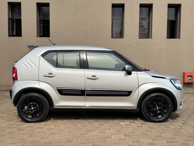 https://images10.gaadi.com/usedcar_image/4596756/original/57d2dafd4184da145b7d98b14e1666d0.jpg?imwidth=6401