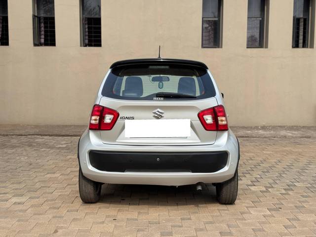 https://images10.gaadi.com/usedcar_image/4596756/original/processed_d83e9a8696791b9ba0670eaa650225dc.jpg?imwidth=6402