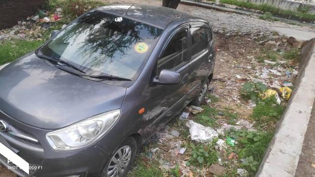 https://images10.gaadi.com/usedcar_image/4596762/original/processed_8fcdab6e-5ec5-4fef-843b-93581c8c878b.jpg?imwidth=6400