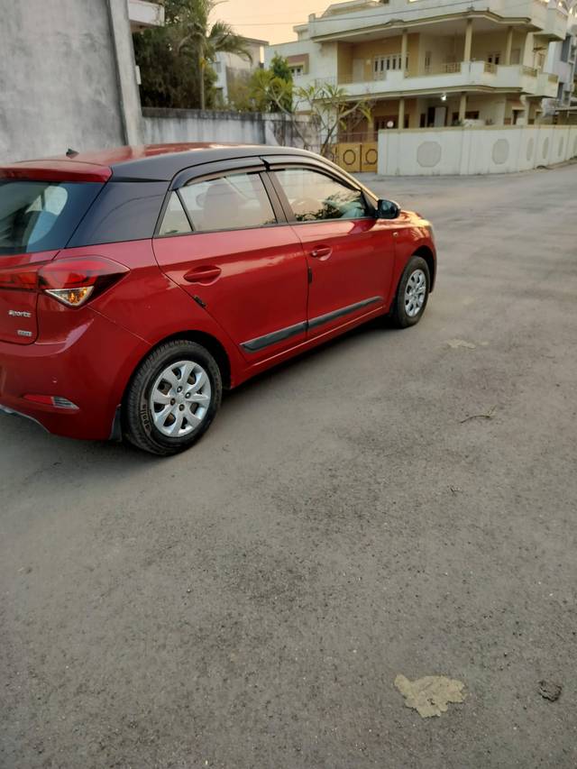 https://images10.gaadi.com/usedcar_image/4596781/original/processed_c6f89494645d3e3b5056f932a1c2a162.jpg?imwidth=6402