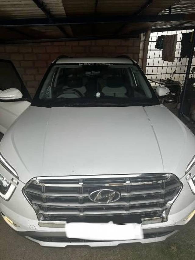 https://images10.gaadi.com/usedcar_image/4596783/original/processed_ab2f3f9b-3f13-4af2-8c5f-434965092f47.jpeg?imwidth=6400