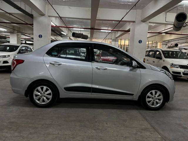 https://images10.gaadi.com/usedcar_image/4596784/original/processed_88a0484fb8b7052ee5fc9fcf556b9cb7.jpg?imwidth=6401