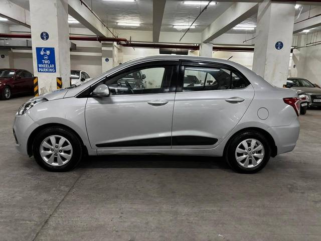 https://images10.gaadi.com/usedcar_image/4596784/original/processed_b5568ecfbcd2e45e4a27688434a085a0.jpg?imwidth=6402