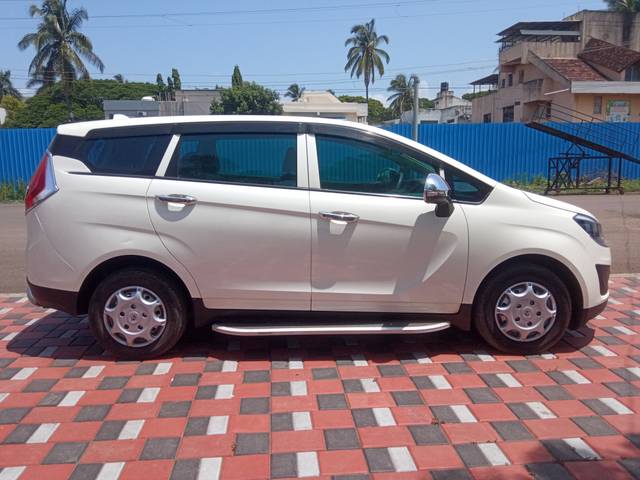 https://images10.gaadi.com/usedcar_image/4596795/original/178782e5d37be1f59c35b1e873cefe91.jpg?imwidth=6401