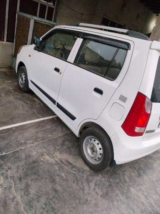 https://images10.gaadi.com/usedcar_image/4596803/original/processed_90655cf7-5aca-461a-b82d-8b793445ce5c.jpg?imwidth=6400