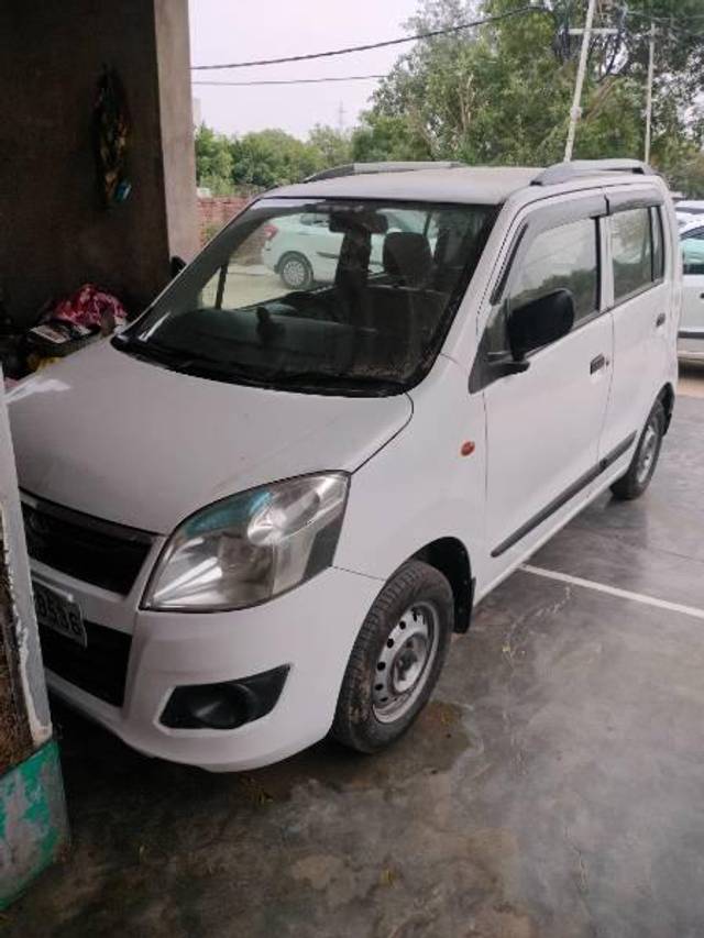 https://images10.gaadi.com/usedcar_image/4596803/original/processed_a5208ca4-d3db-4c4c-9a99-817c3e77b29c.jpg?imwidth=6402