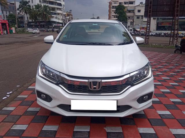 https://images10.gaadi.com/usedcar_image/4596814/original/processed_15ce7030371ffada2054df1e751a691f.jpg?imwidth=6400
