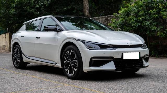 https://images10.gaadi.com/usedcar_image/4596815/original/processed_7f217c3728a5b048c3f7983e7054f11f.jpg?imwidth=6400