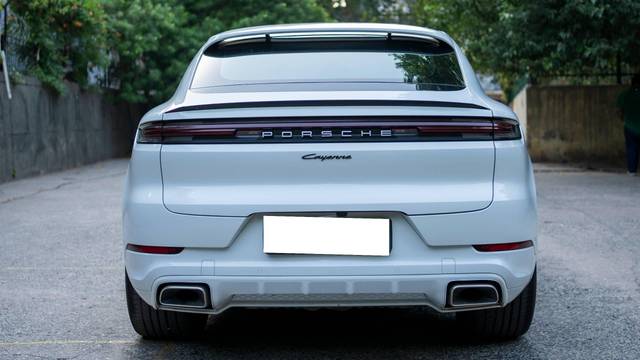 https://images10.gaadi.com/usedcar_image/4596818/original/processed_bf92ae6b16252287dce65f17076921ee.jpg?imwidth=6401