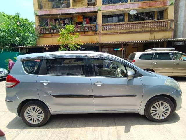 https://images10.gaadi.com/usedcar_image/4596827/original/processed_f2a2e1cb-1344-4fe5-ba50-85805e325a30.jpg?imwidth=6401